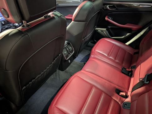Certified 2023 Porsche Macan GTS AWD/4WD image 63