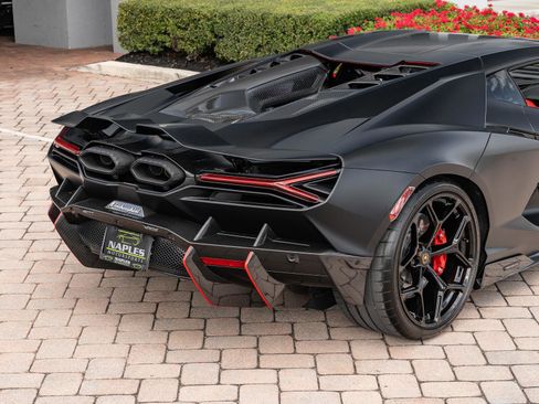 Used 2024 Lamborghini Revuelto AWD/4WD image 51