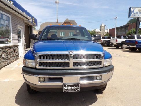 Used 1999 Dodge Ram 3500 Truck SLT image 2