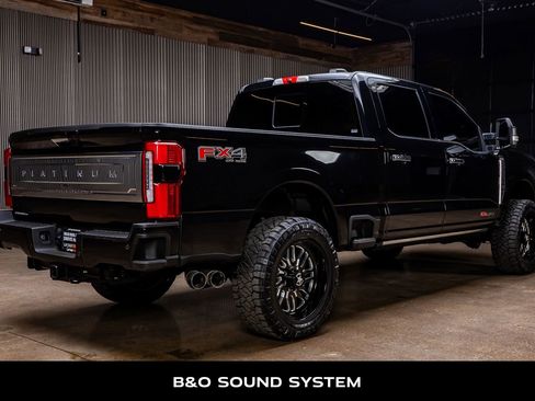 Used 2024 Ford F250 Platinum image 9