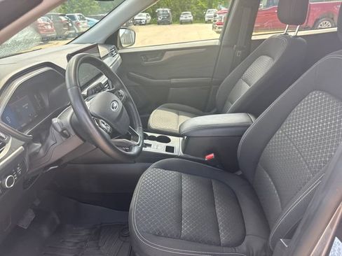Used 2024 Ford Escape Active w/ Tech Pack #1 AWD/4WD image 9