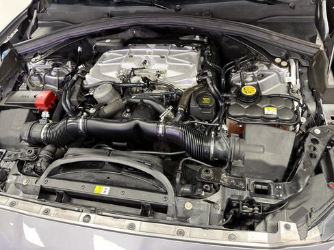 Used 2020 Jaguar F-PACE SVR image 37