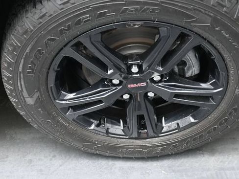 Used 2024 GMC Terrain AT4 AWD/4WD image 31