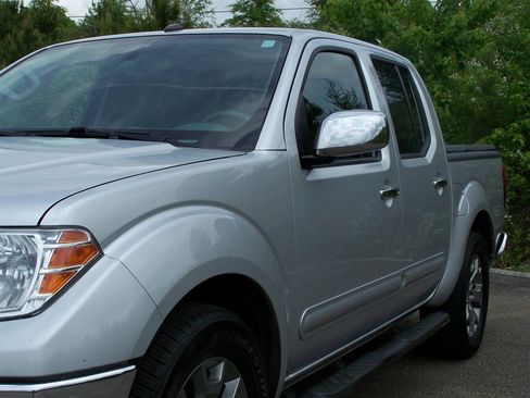 Used 2019 Nissan Frontier SL image 22