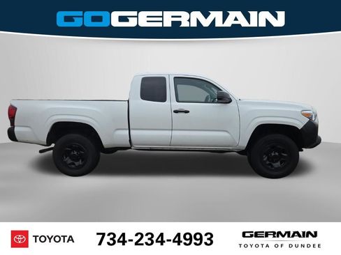 Used 2022 Toyota Tacoma SR image 7