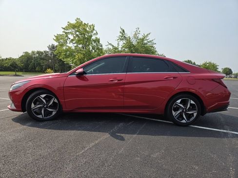 Used 2022 Hyundai Elantra Limited w/ Cargo Package FWD image 21