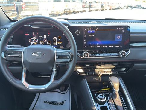 Used 2024 Chevrolet Colorado Z71 w/ Z71 Convenience Package 2 image 11