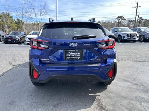 Used 2025 Subaru Crosstrek 2.5i Premium AWD/4WD image 4