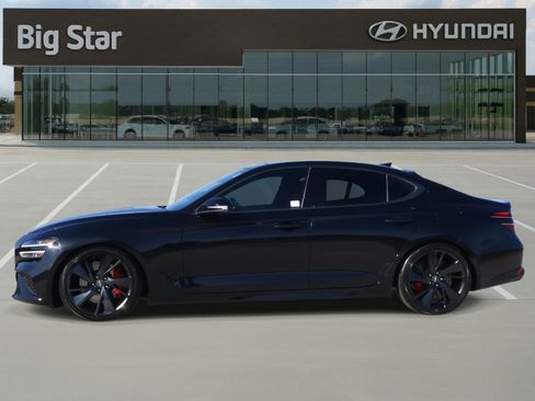 Used 2022 Genesis G70 3.3T image 2