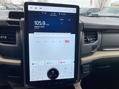 Used 2022 Ford Expedition Max Platinum image 13