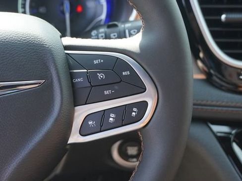 New 2026 Chrysler Pacifica Pinnacle FWD image 27