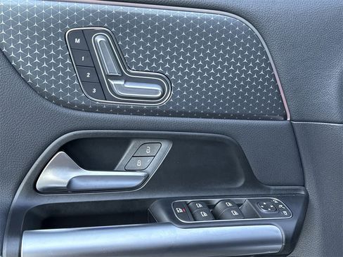 Certified 2025 Mercedes-Benz GLA 250 image 24