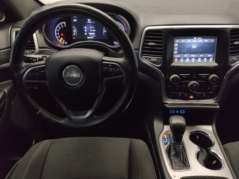 Used 2019 Jeep Grand Cherokee Laredo RWD image 22