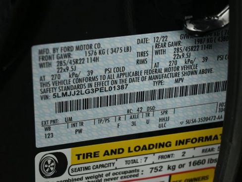 Certified 2023 Lincoln Navigator Reserve AWD/4WD image 39