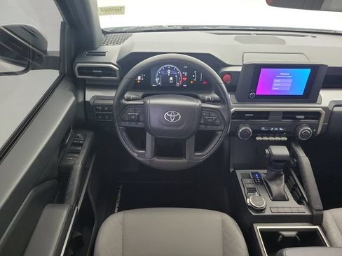 Used 2025 Toyota Tacoma SR5 AWD/4WD image 16