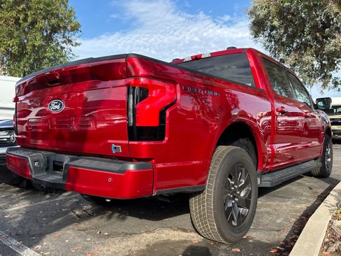 Used 2025 Ford F150 Lightning Flash AWD/4WD image 4