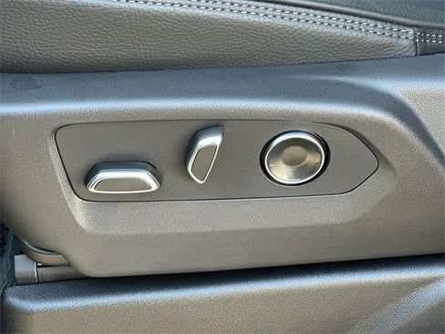 New 2026 GMC Yukon XL Denali w/ Denali Reserve Package image 23