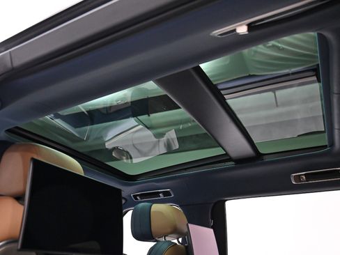 Used 2023 Land Rover Range Rover LWB SV Autobiography image 54