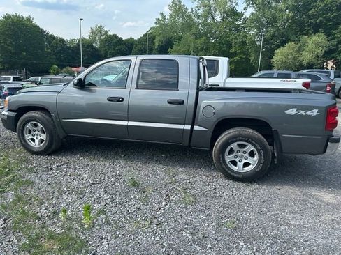 Used 2005 Dodge Dakota SLT AWD/4WD image 2