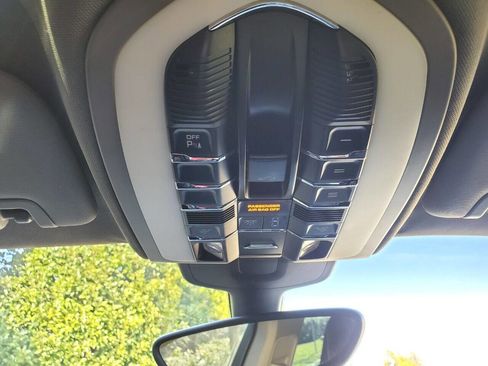 Used 2011 Porsche Panamera 4 image 22