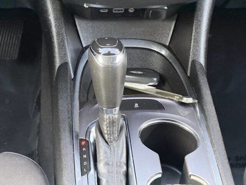 Used 2019 Chevrolet Malibu LT image 17