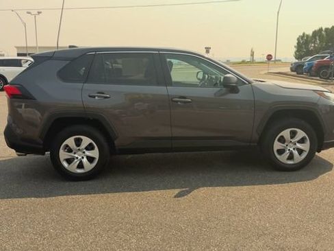 Used 2024 Toyota RAV4 LE AWD/4WD image 9