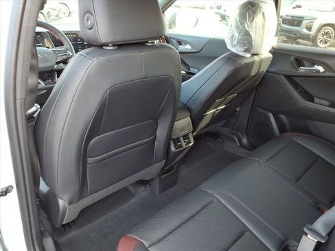 New 2026 Chevrolet Equinox RS w/ Safety and Technology Package AWD/4WD image 9