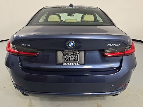 Certified 2025 BMW 330i xDrive Sedan w/ Premium Package image 5