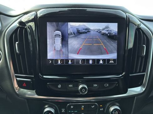 Used 2021 Chevrolet Traverse LT w/ LT Premium Package AWD/4WD image 49