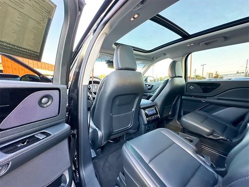 Used 2025 Lincoln Aviator Premiere w/ Equipment Group 101A image 17