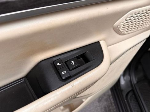 Used 2022 Jeep Grand Cherokee L Limited image 27