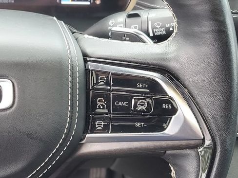 Used 2023 Jeep Grand Cherokee L Overland w/ Advanced Protech Group III AWD/4WD image 25
