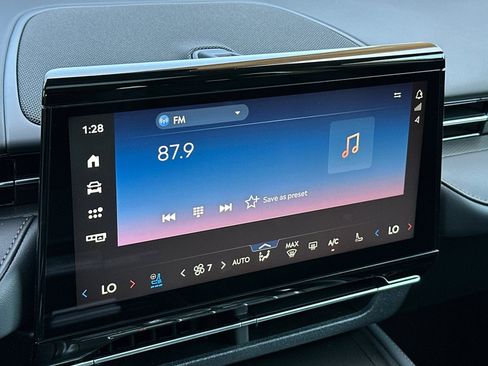 New 2026 Lincoln Nautilus Premier w/ Equipment Group 102A AWD/4WD image 17