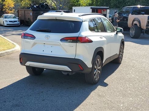 Used 2023 Toyota Corolla Cross XLE image 4