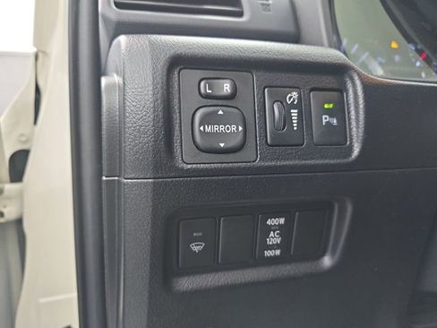 Used 2016 Toyota 4Runner Limited image 40