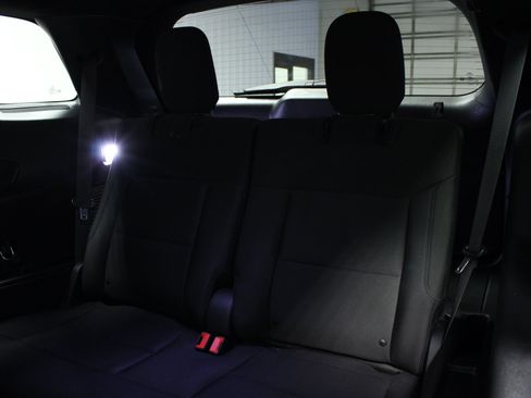Used 2020 Ford Explorer XLT w/ Comfort Package AWD/4WD image 14