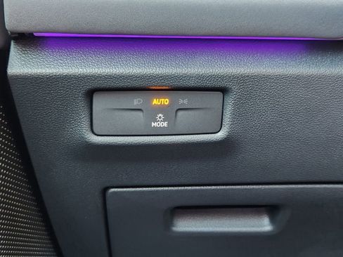 New 2026 Volkswagen Tiguan SE AWD/4WD image 13