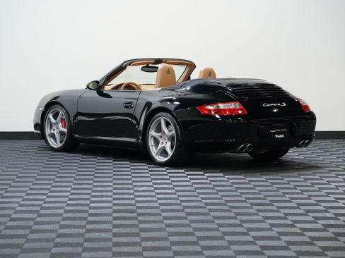 Used 2007 Porsche 911 Carrera S RWD image 9