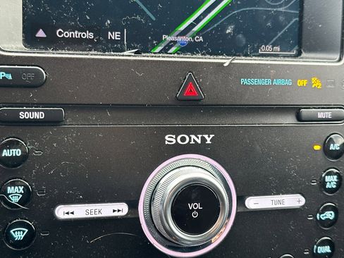 Used 2019 Ford Explorer Sport image 30