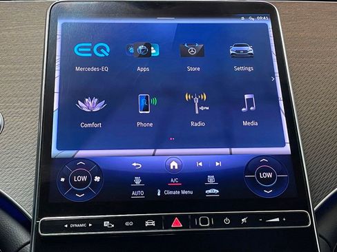 Used 2023 Mercedes-Benz EQE 500 4MATIC Sedan w/ Exclusive Trim Package image 40