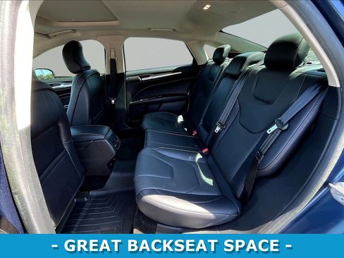 Used 2018 Ford Fusion Titanium FWD image 22