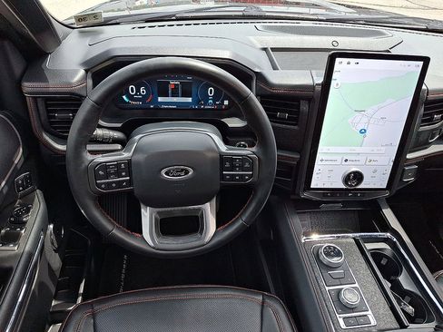 Used 2024 Ford Expedition Limited AWD/4WD image 21