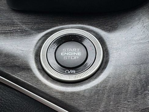Used 2021 Jeep Grand Cherokee L Limited AWD/4WD image 8