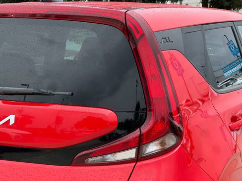 Used 2022 Kia Soul LX w/ Technology Package FWD image 27