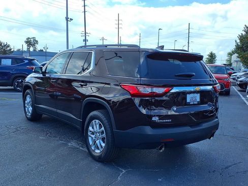 Used 2021 Chevrolet Traverse LT FWD image 2