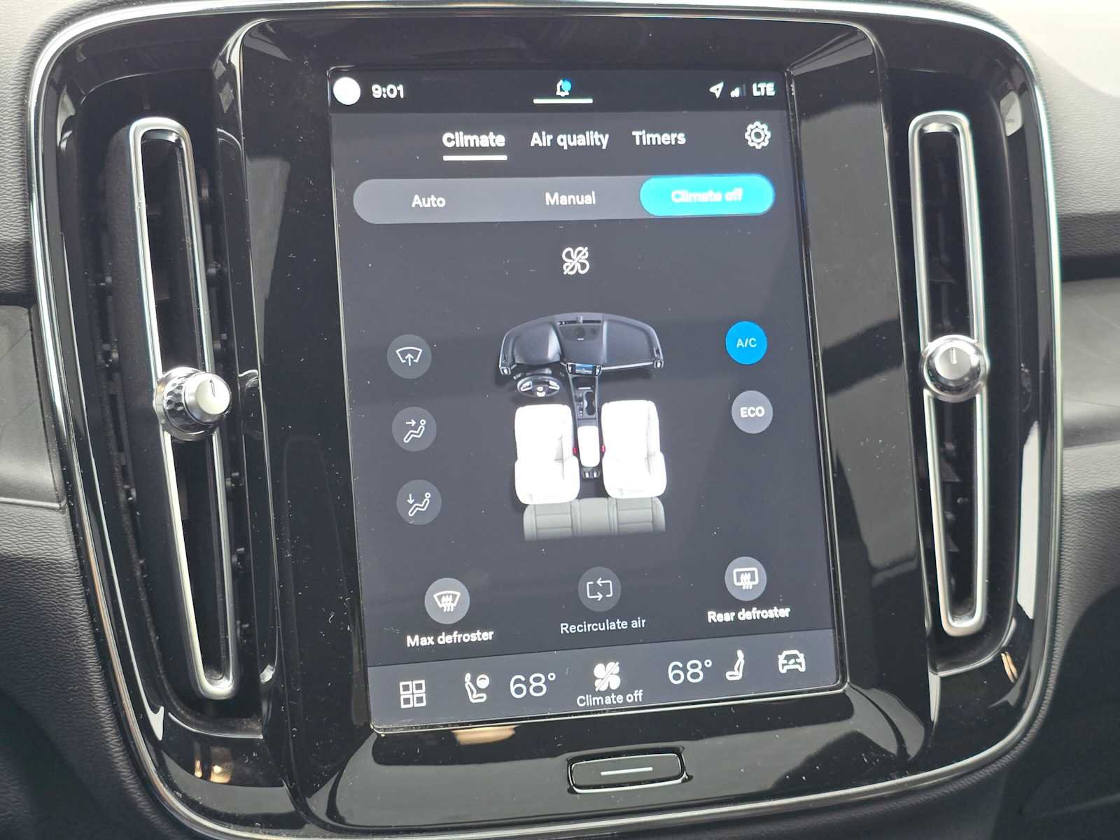 Certified 2023 Volvo XC40 Recharge Ultimate w/ Protection Package Premier AWD/4WD image 29