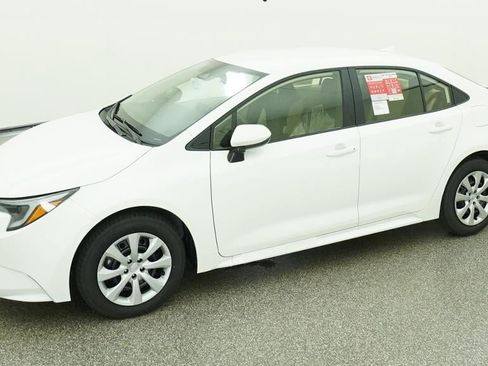 New 2026 Toyota Corolla LE FWD image 2