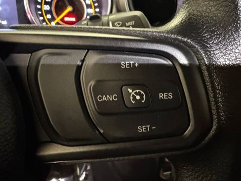 Used 2022 Jeep Wrangler Willys image 7