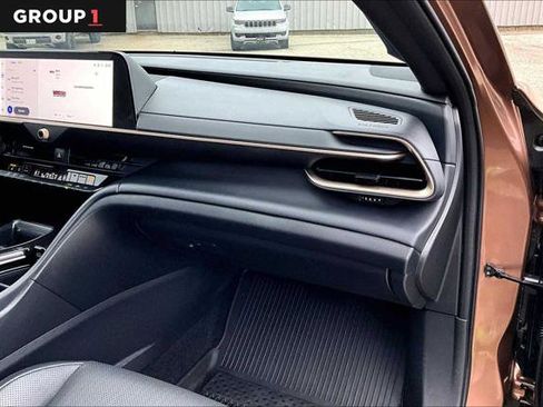 Certified 2025 Toyota Crown Signia w/ Advanced Technology Package AWD/4WD image 19