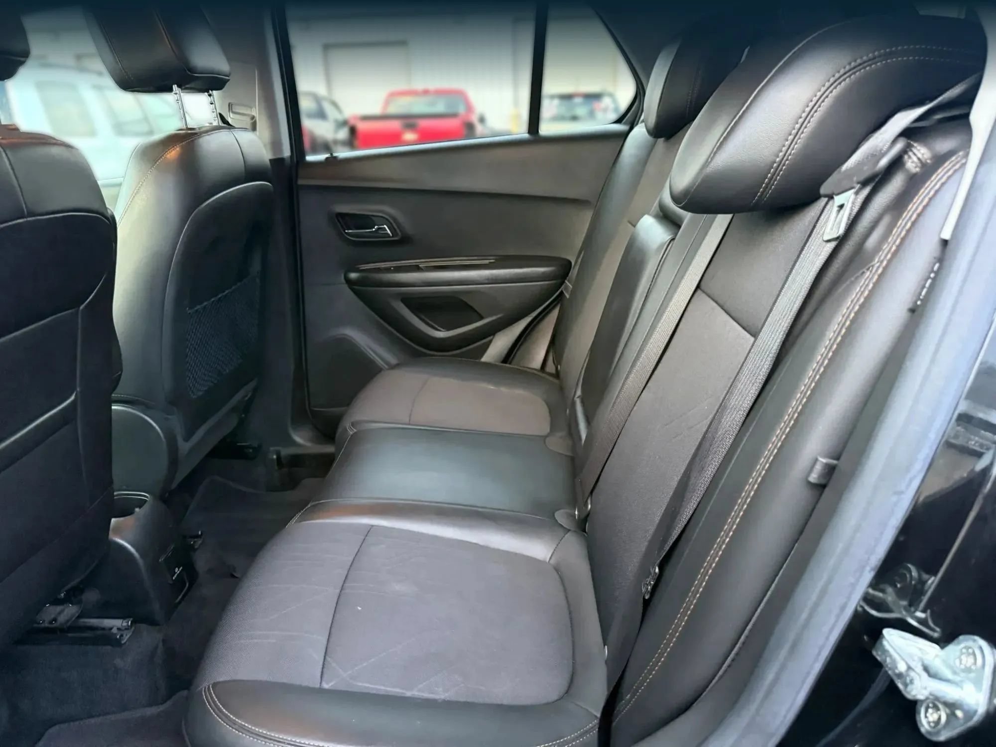 Used 2021 Chevrolet Trax LT FWD image 21